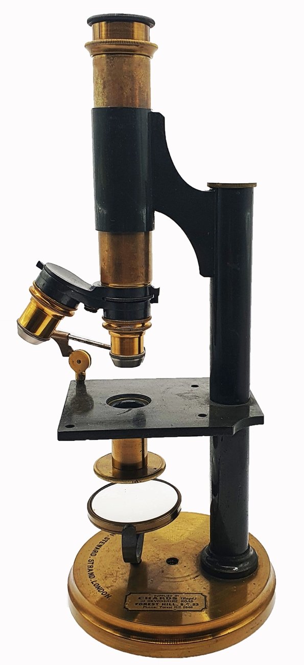 A close-up of a microscopeDescription automatically generated