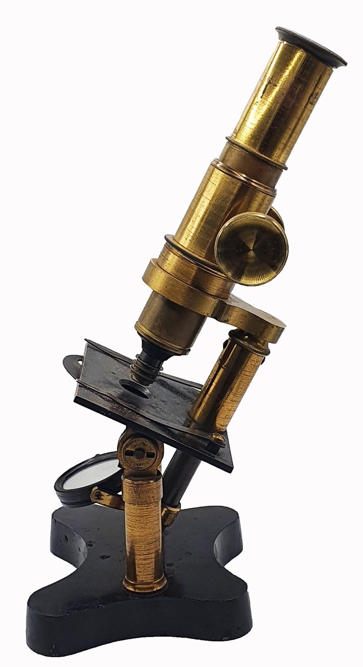 A close-up of a microscopeDescription automatically generated